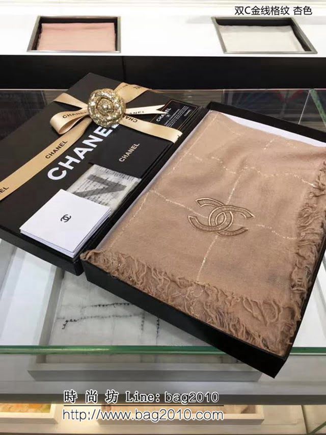CHANEL香奈兒 年度新品小香羊絨工藝款 雙C金線格紋圍巾 LLWJ7075